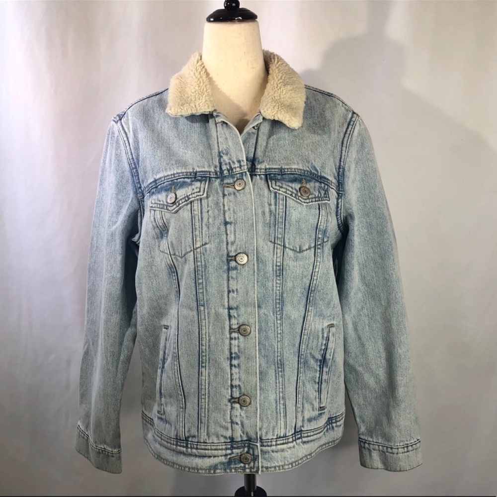 NWOT Old Navy Sherpa Lined Denim Jean Jacket L